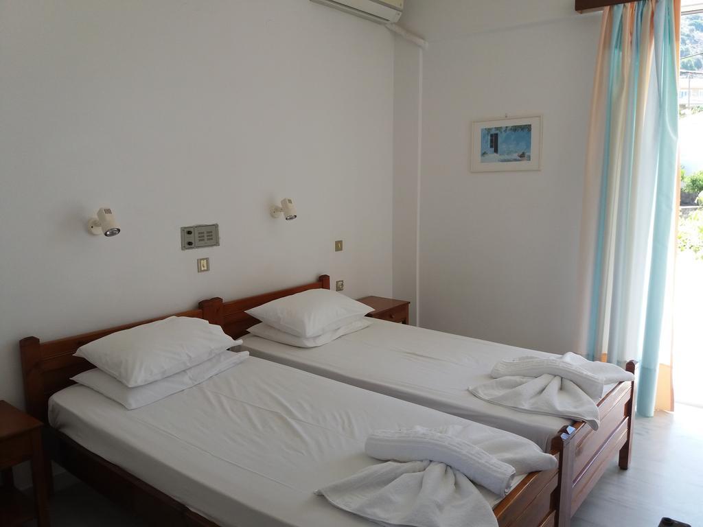 Heracles Hotel Spilion ภายนอก รูปภาพ